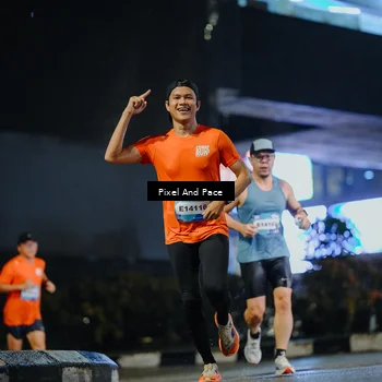 Runner Photo 7776493