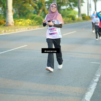 Runner Photo 7776502