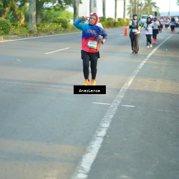 Runner Photo 7776511