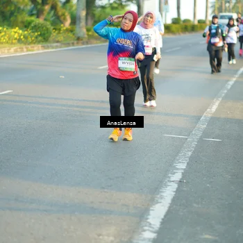 Runner Photo 7776549
