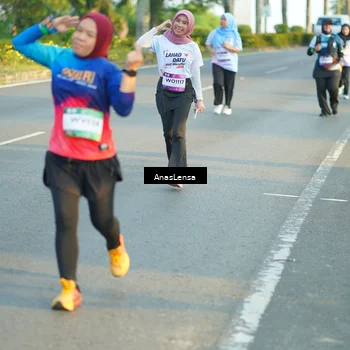 Runner Photo 7776579