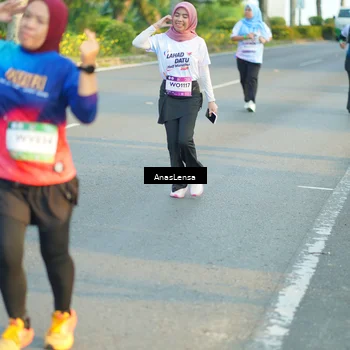 Runner Photo 7776594