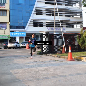Runner Photo 7776609