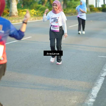 Runner Photo 7776610