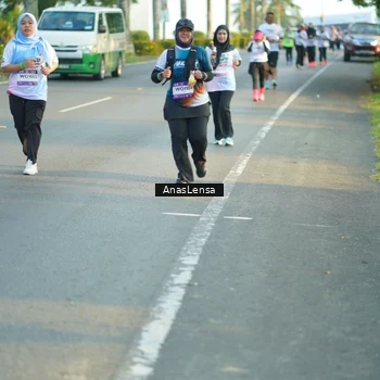 Runner Photo 7776655
