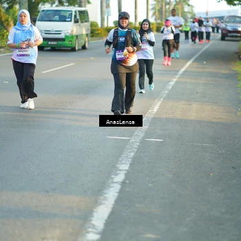Runner Photo 7776660