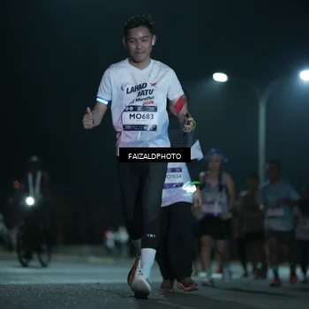 Runner Photo 7776664