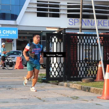 Runner Photo 7776665