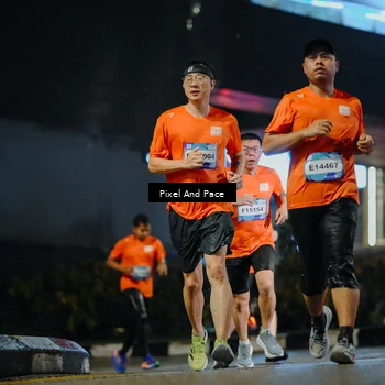 Runner Photo 7776670