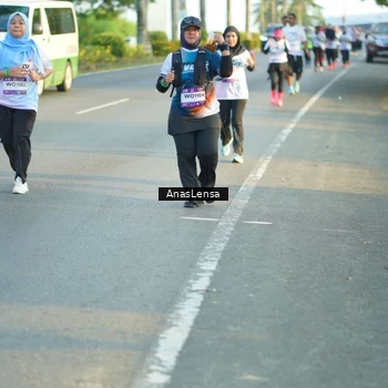 Runner Photo 7776679