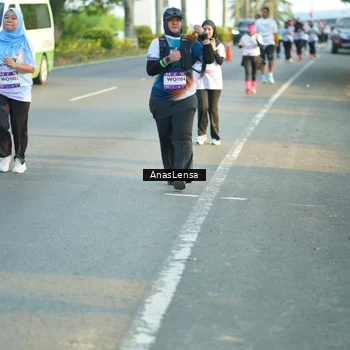 Runner Photo 7776687