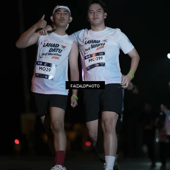 Runner Photo 7776714