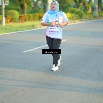 Runner Photo 7776725