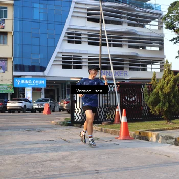 Runner Photo 7776734