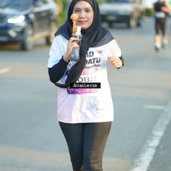 Runner Photo 7776780