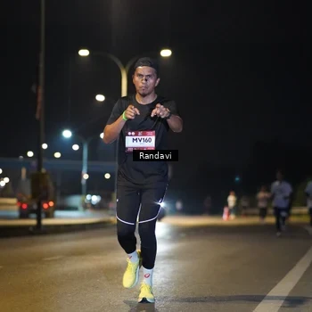 Runner Photo 7776786