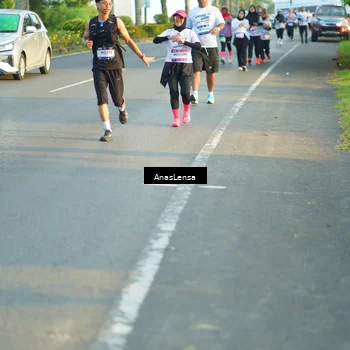 Runner Photo 7776804