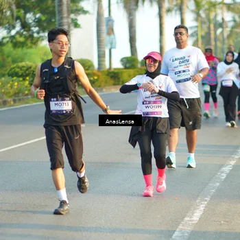 Runner Photo 7776813