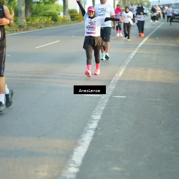 Runner Photo 7776840