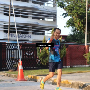 Runner Photo 7776843