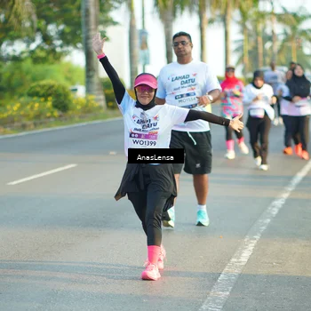 Runner Photo 7776863