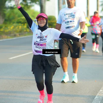 Runner Photo 7776873