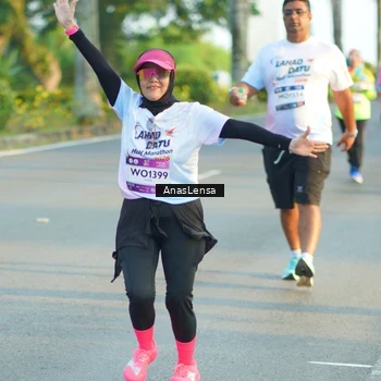 Runner Photo 7776890