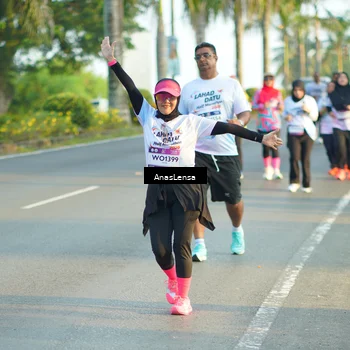 Runner Photo 7776892