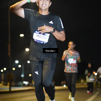 Runner Photo 7776897