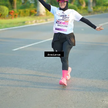Runner Photo 7776924