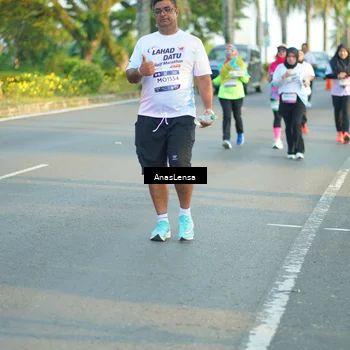 Runner Photo 7776951