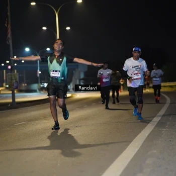 Runner Photo 7776956