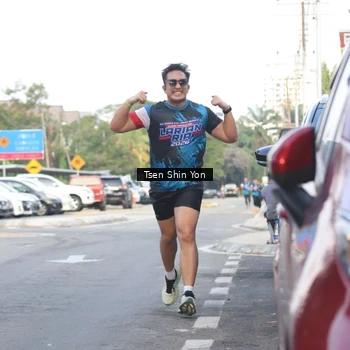 Runner Photo 7776971