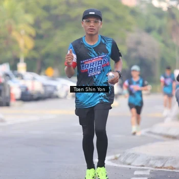 Runner Photo 7776981