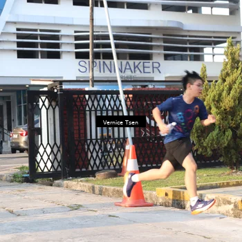 Runner Photo 7776992