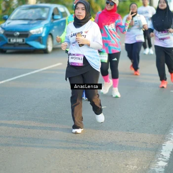 Runner Photo 7777011