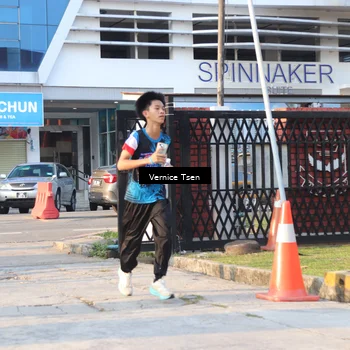 Runner Photo 7777024