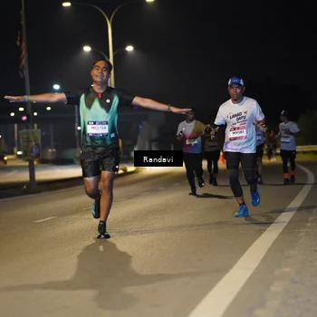 Runner Photo 7777091