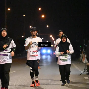 Runner Photo 7777100