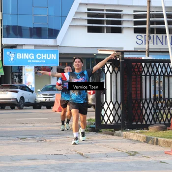Runner Photo 7777104
