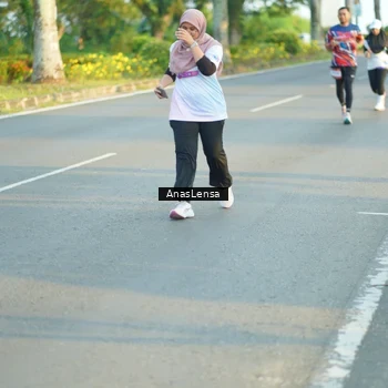Runner Photo 7777109