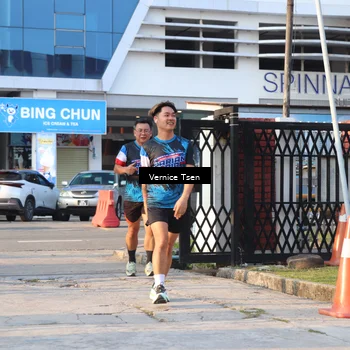 Runner Photo 7777114