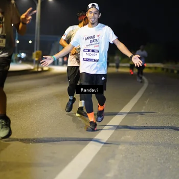 Runner Photo 7777134