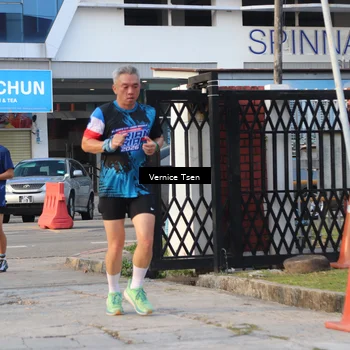 Runner Photo 7777142