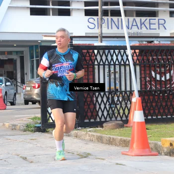 Runner Photo 7777177