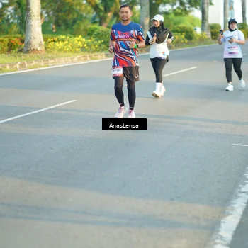 Runner Photo 7777180