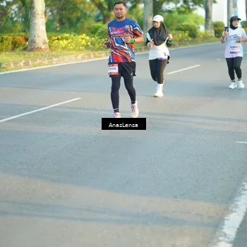 Runner Photo 7777191