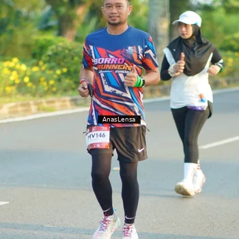 Runner Photo 7777193
