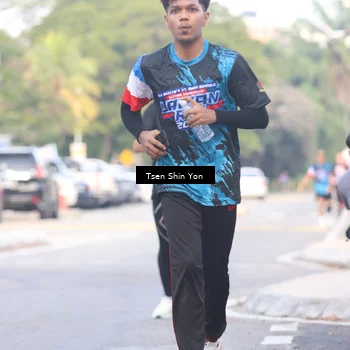 Runner Photo 7777305