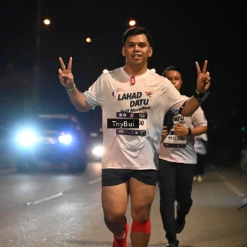 Runner Photo 7777315